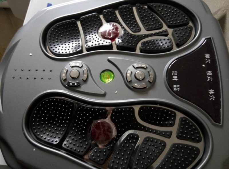 遠(yuǎn)紅外無(wú)水光電足療儀