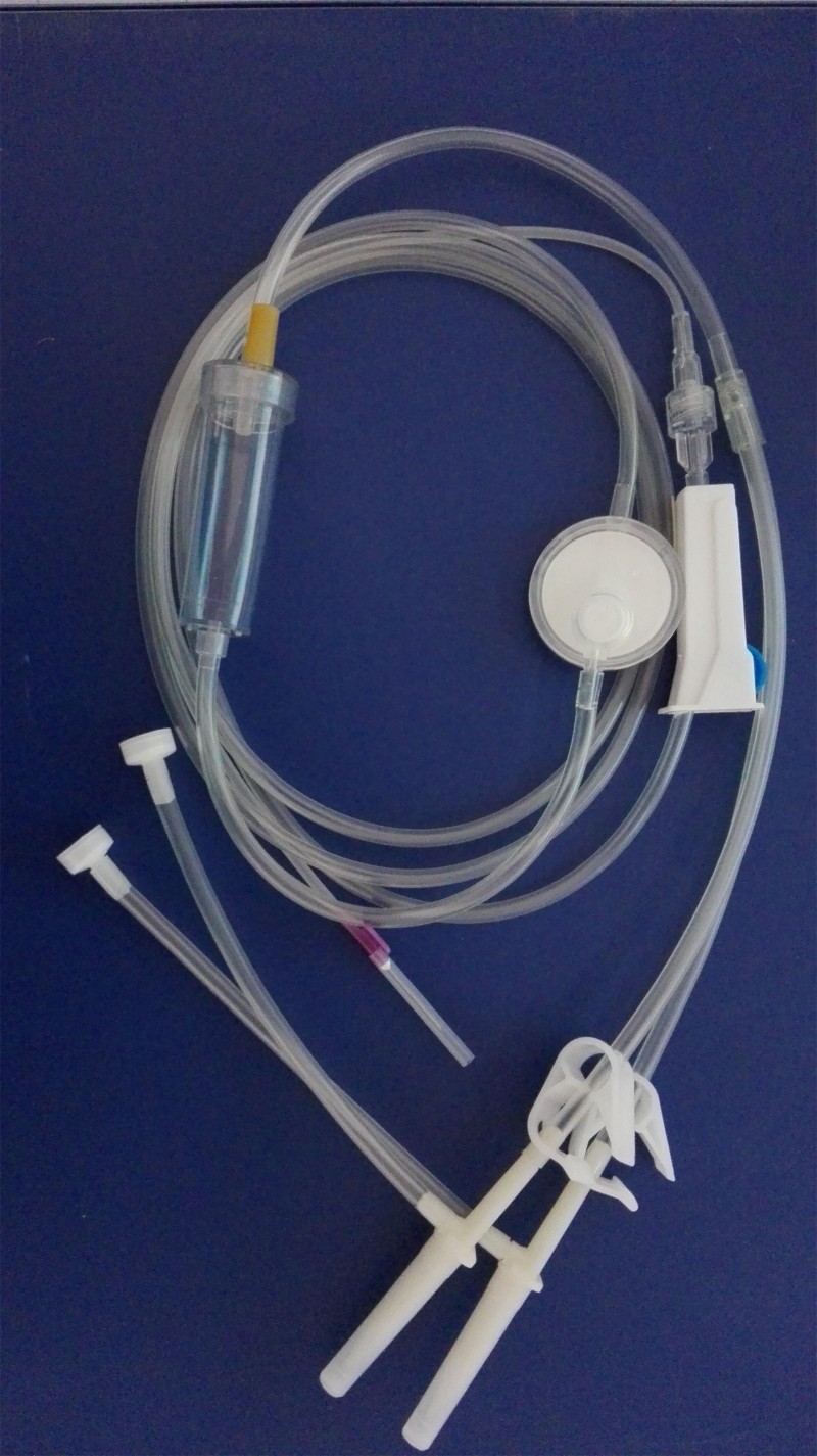 一次性使用精密過(guò)濾輸液器 帶針