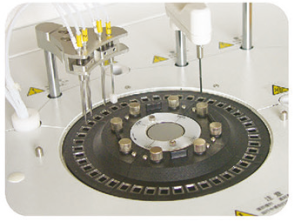 全自動生化分析儀（恒速200測試/小時）