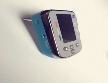 一次性動(dòng)態(tài)無(wú)創(chuàng)血壓袖帶（甲殼素?zé)o紡布型）