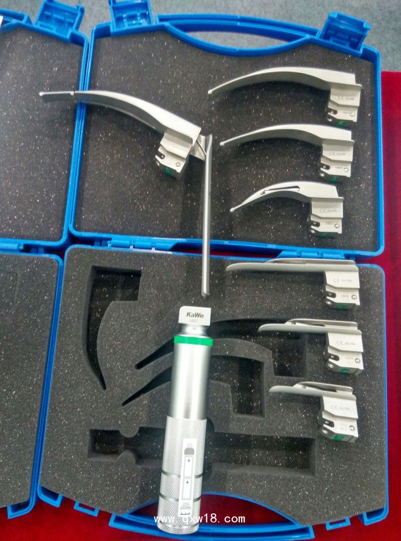 除顫儀，喉鏡