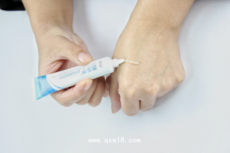 邁爾頓醫(yī)用硅酮凝膠敷料 祛疤膏