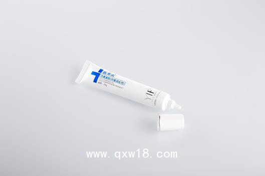 醫(yī)芙汰 冷敷凝膠   商品名稱  冷敷清肌凝膠