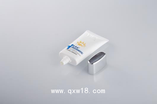 醫(yī)芙汰 冷敷凝膠   商品名稱  冰肌隔離防護(hù)乳