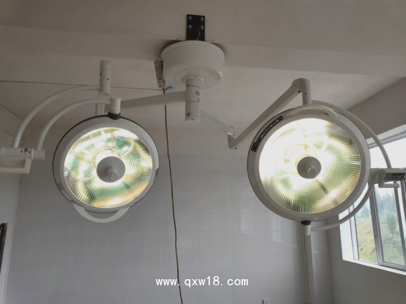 LED手術無影燈手術燈手術室吊式無影燈美容整形寵物醫(yī)用無影燈