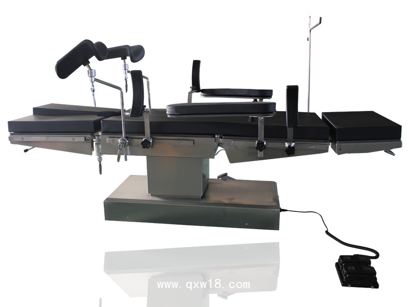 手術(shù)室設(shè)備中心供氧無影燈