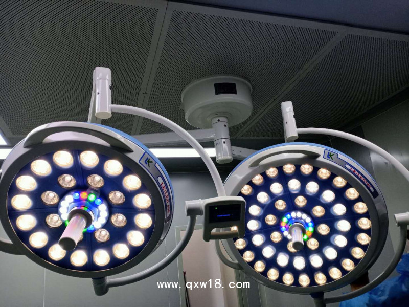 LED手術(shù)無影燈手術(shù)燈手術(shù)室吊式無影燈美容整形寵物醫(yī)用無影燈