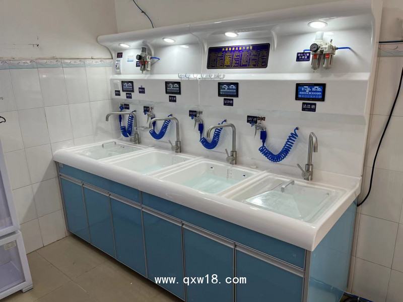 內(nèi)窺鏡清洗機(jī)胃腸機(jī)清洗工作站一體式設(shè)計PMMA高分子制作