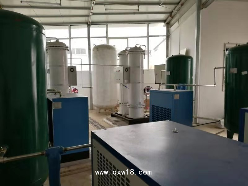 大型醫(yī)用制氧機(jī)
