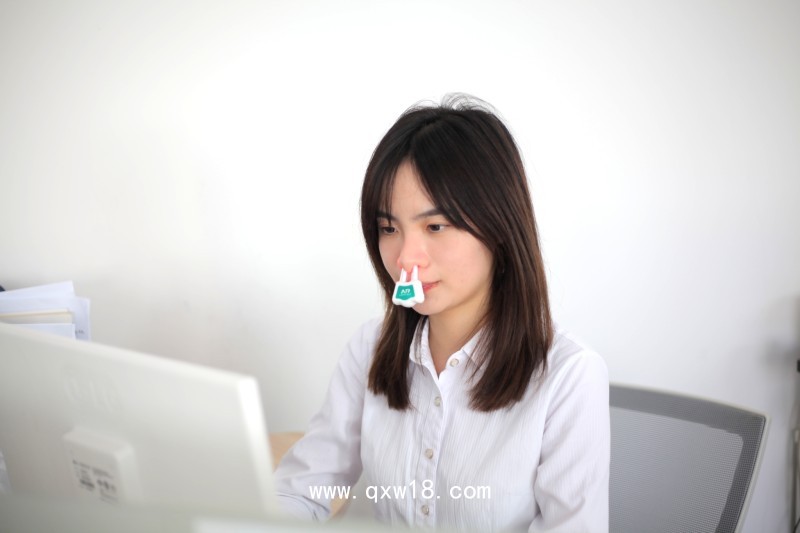 AR醫(yī)用鼻炎治療儀