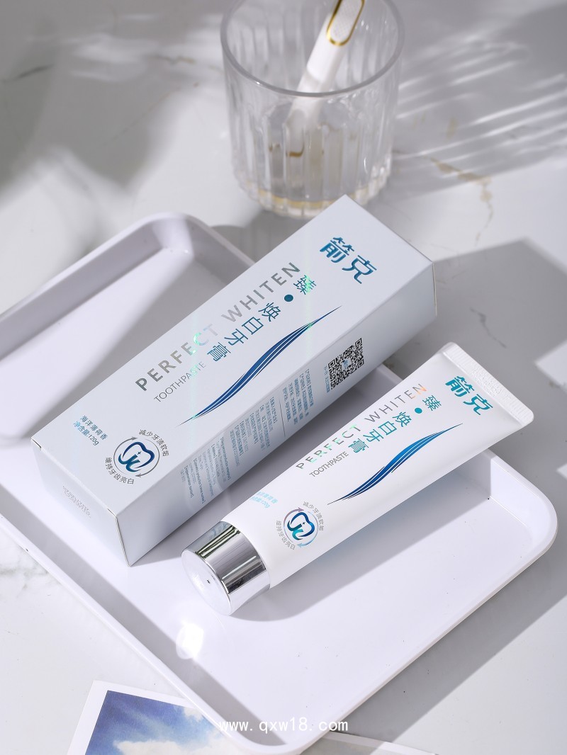 箭克臻煥白牙膏